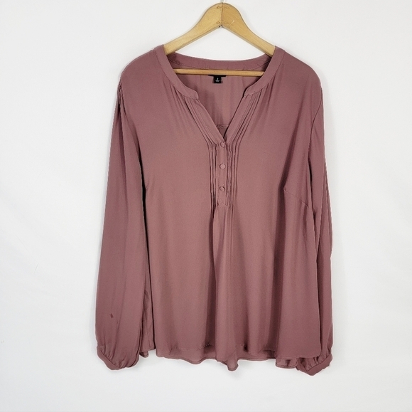Women's size 2 Torrid Blouse - Picture 1 of 5